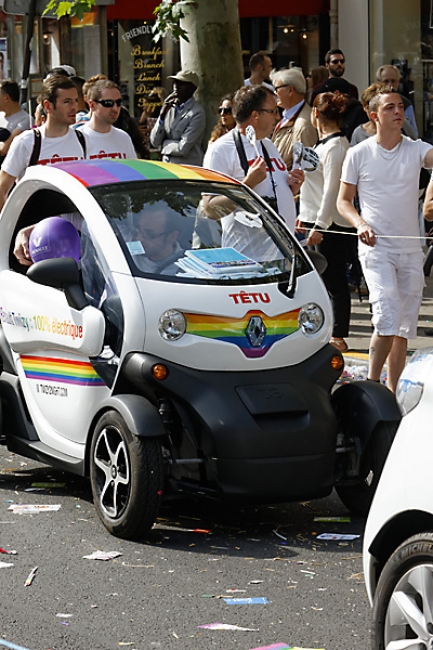 Gay pride Paris JUN13-261